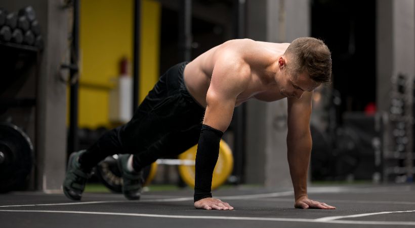 Man training for HYROX